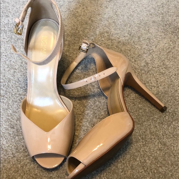 Patent leather sandals - Picture 2 of 6